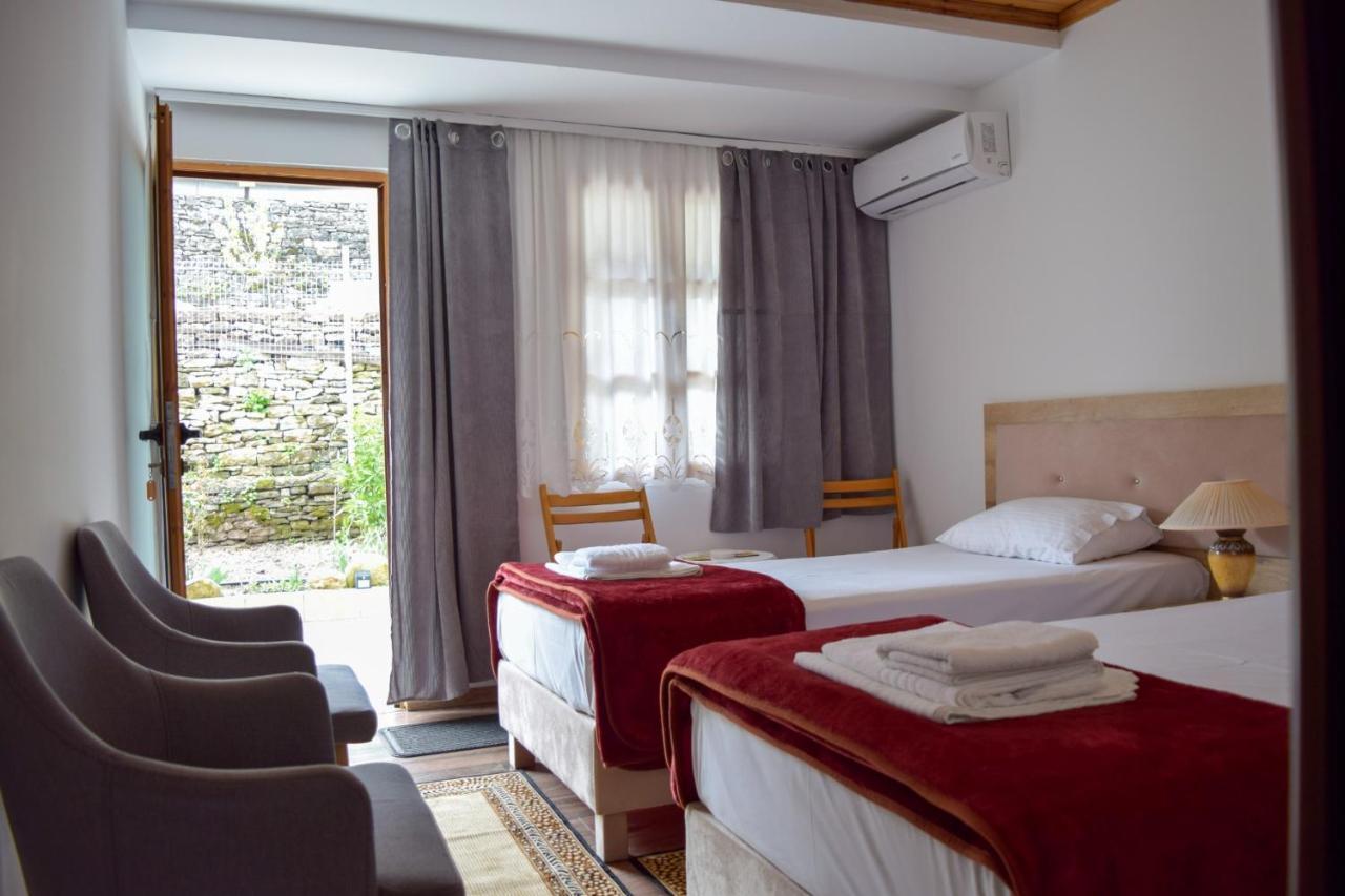 Sokaku I Te Marreve Guesthouse Gjirokaster Luaran gambar