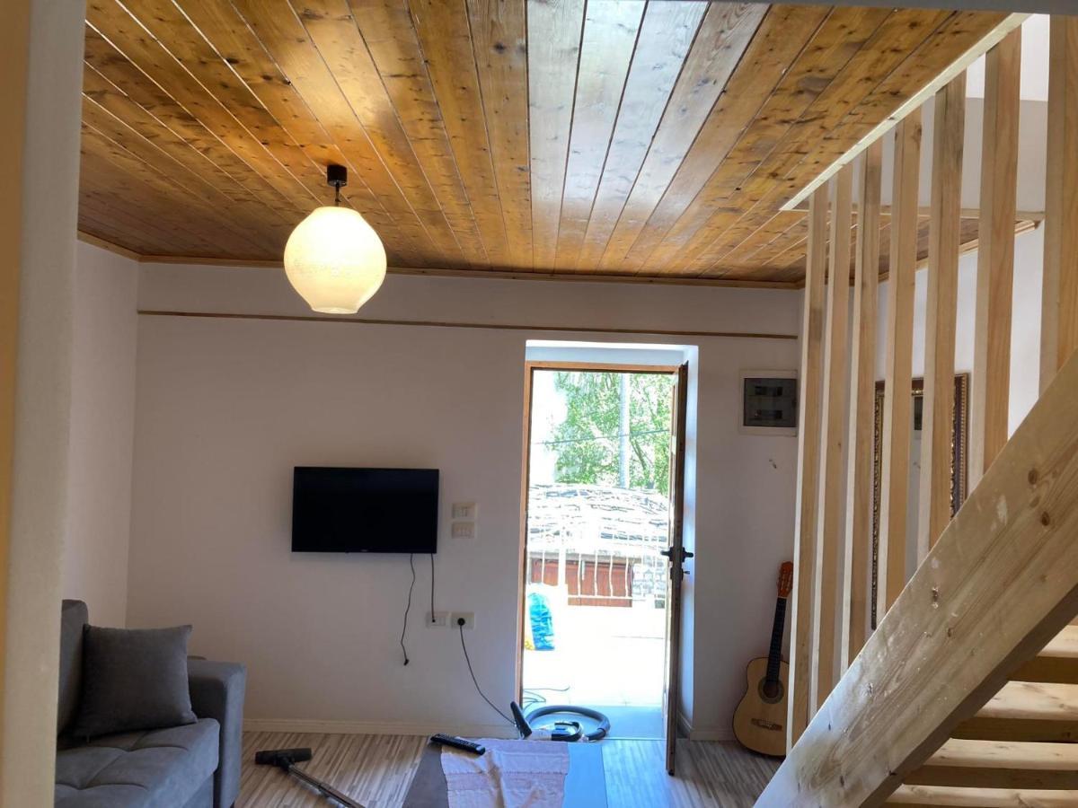 Sokaku I Te Marreve Guesthouse Gjirokaster Luaran gambar