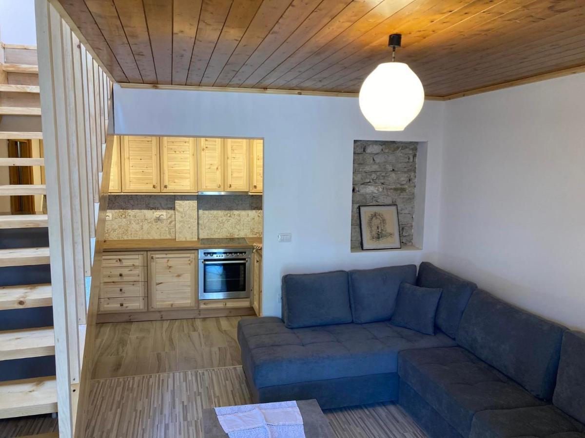 Sokaku I Te Marreve Guesthouse Gjirokaster Luaran gambar
