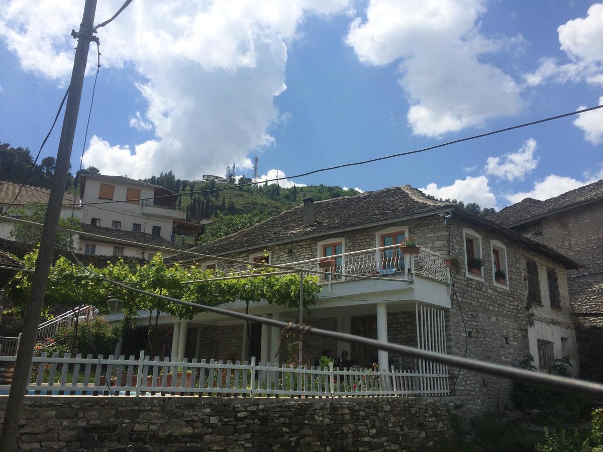 Sokaku I Te Marreve Guesthouse Gjirokaster Luaran gambar
